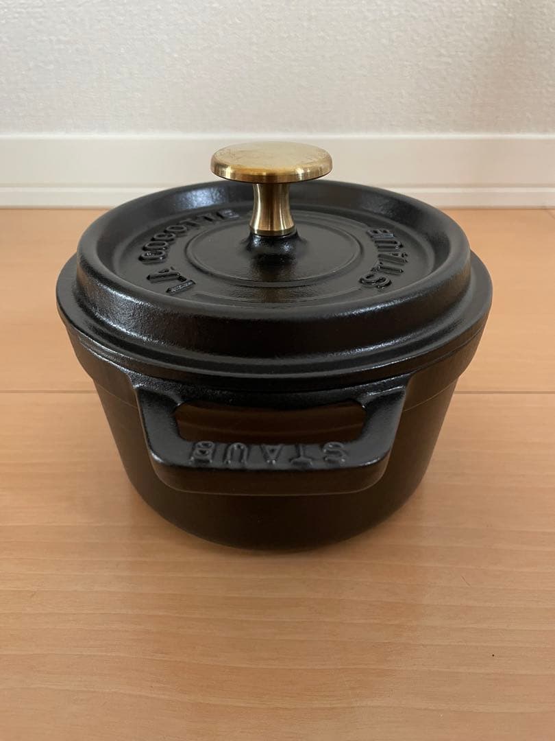 美品　staub ストウブ　ココットラウンド　14cm 黒