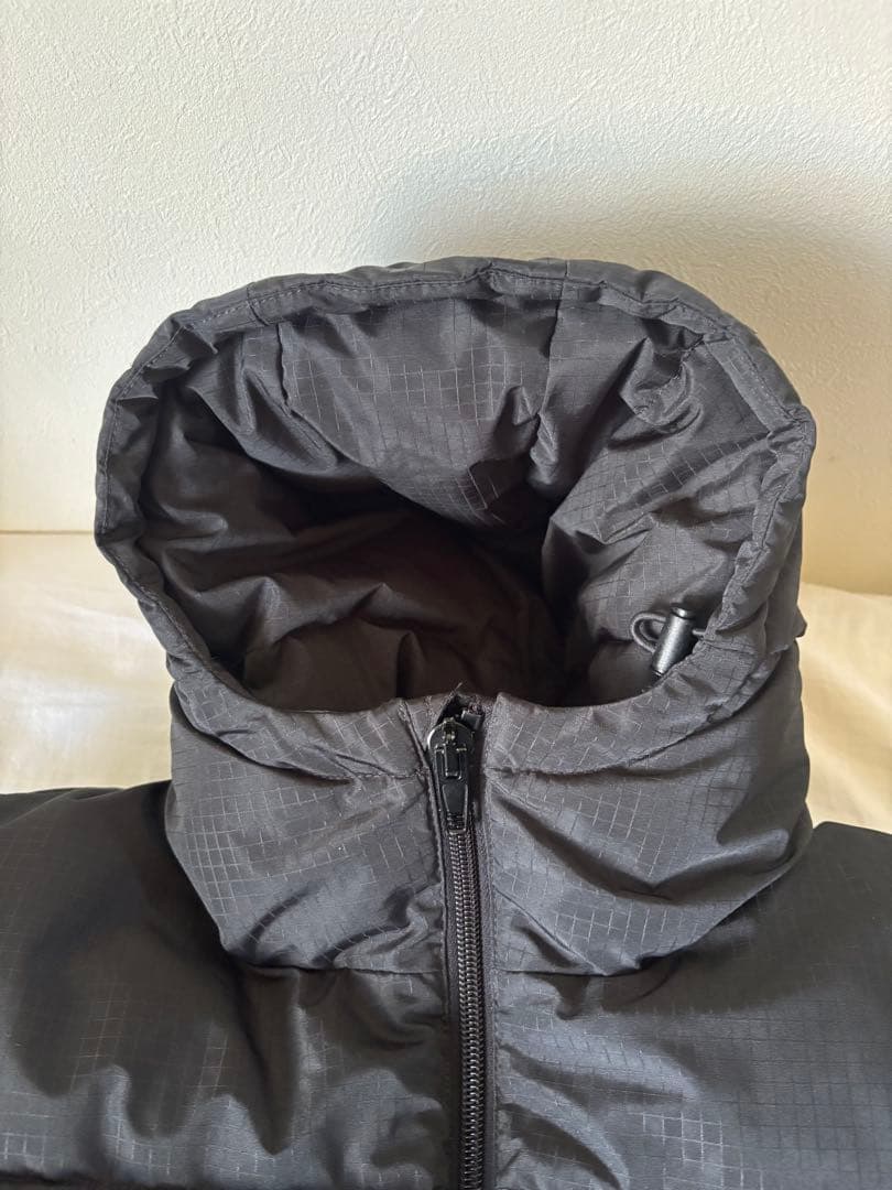 胸ロゴ　新品　バレンシアガ　パファージャケット48 ダウン　balenciaga