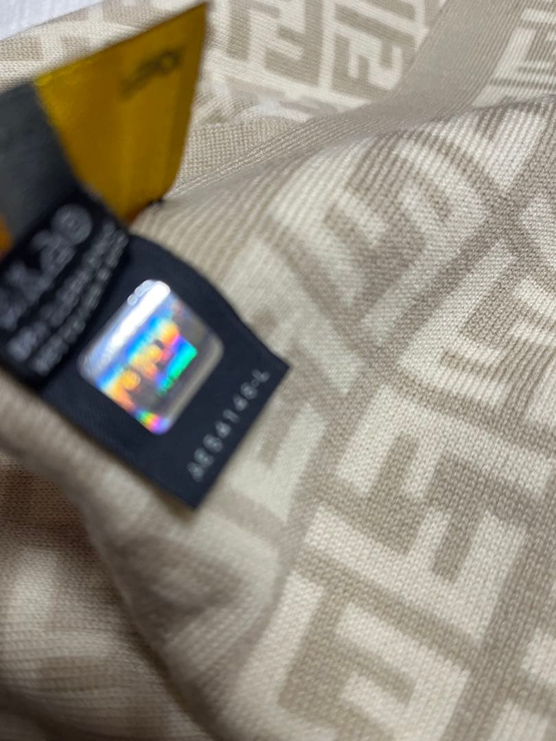 FENDI マフラー　ズッカ　総柄　ホワイト　ベージュ　ウール100