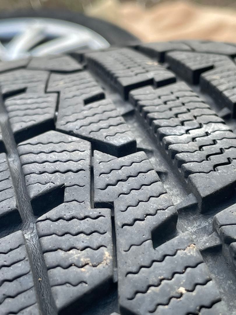 【みなたつ】Toyo スタッドレスタイヤ 185/60R15 4本セット
