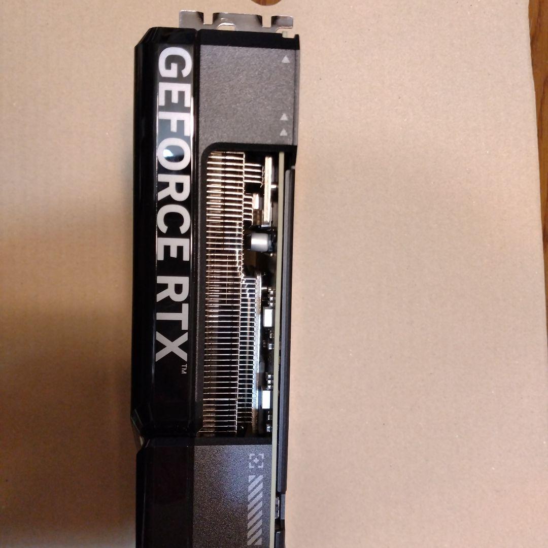 グラフィックボード・グラボ・ビデオカード ASUS RTX 4070 12GB GDDR6X DUAL