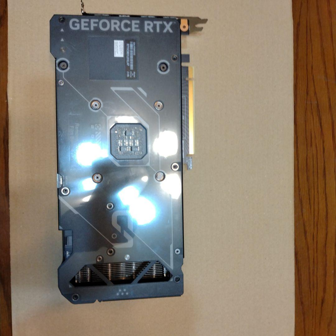 グラフィックボード・グラボ・ビデオカード ASUS RTX 4070 12GB GDDR6X DUAL