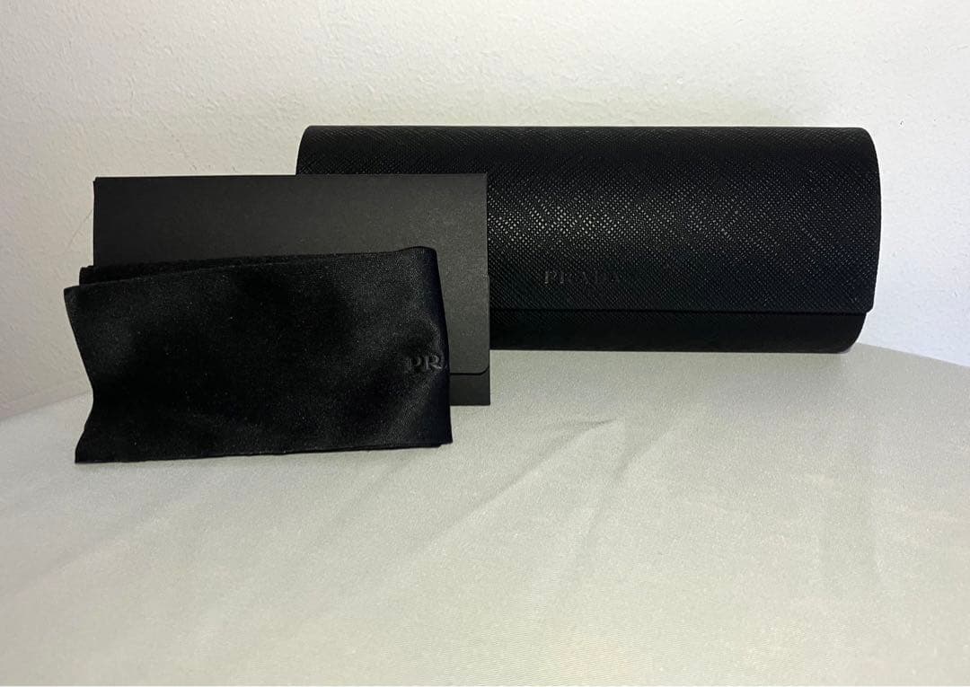 【国内正規品】PRADA チタン サングラス『PRADA Titanio』