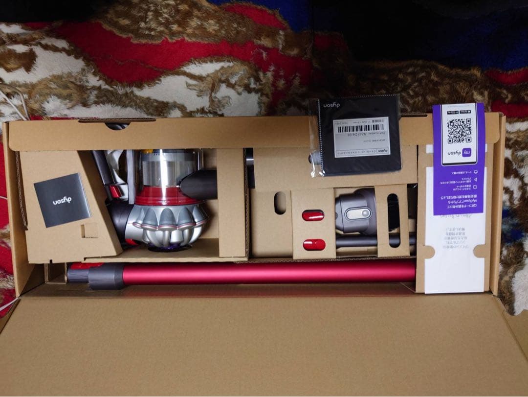 最終値下！ダイソンDyson 掃除機　V8 UN3481 コードレスクリーナー
