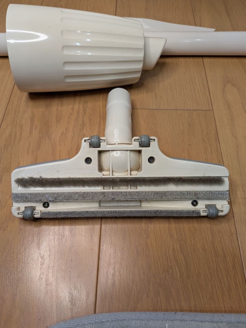 【使用回数20回未満】Makita 充電式スティッククリーナー CL110D
