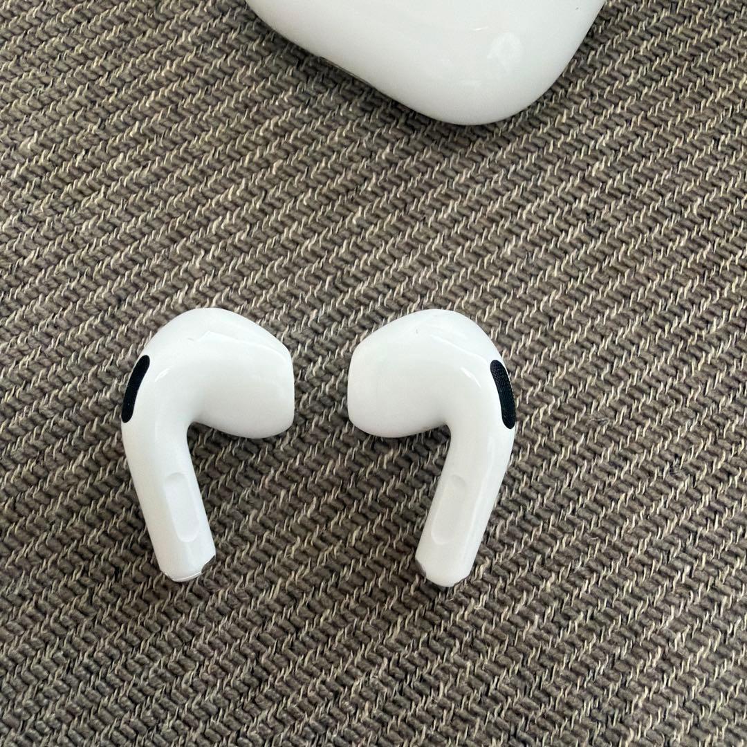 イヤホン Apple AirPods 4