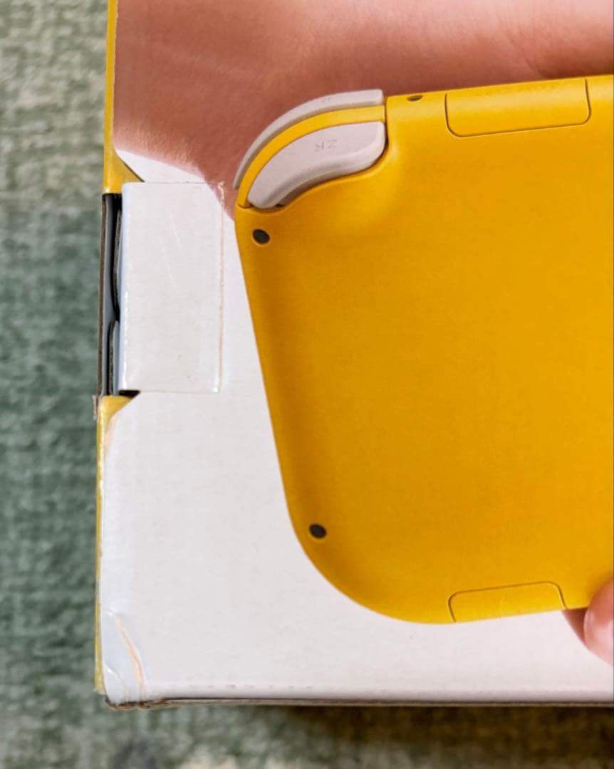 【新品未使用】Nintendo Switch Lite イエロー