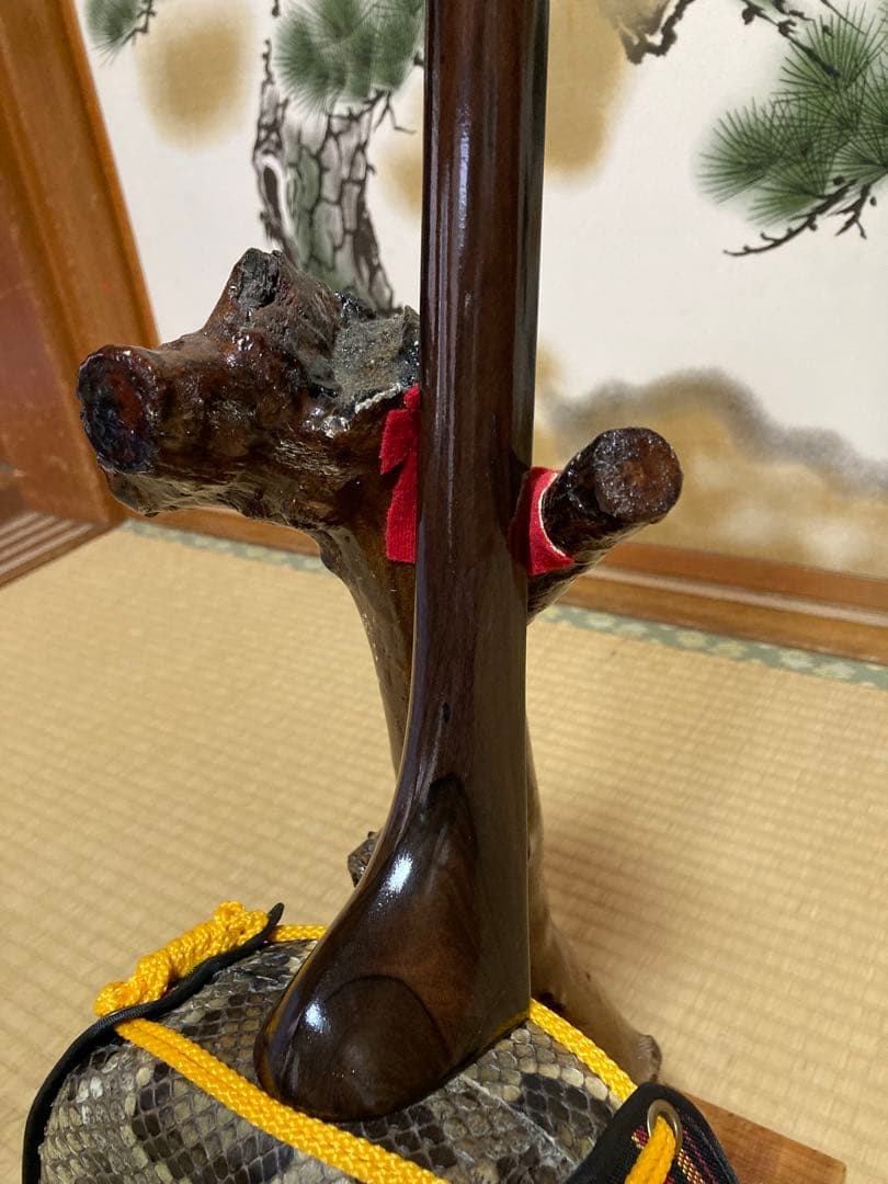 沖縄三線！黒木！黒檀！カマゴン！知念大工型！本蛇皮　本張り【一枚張り】