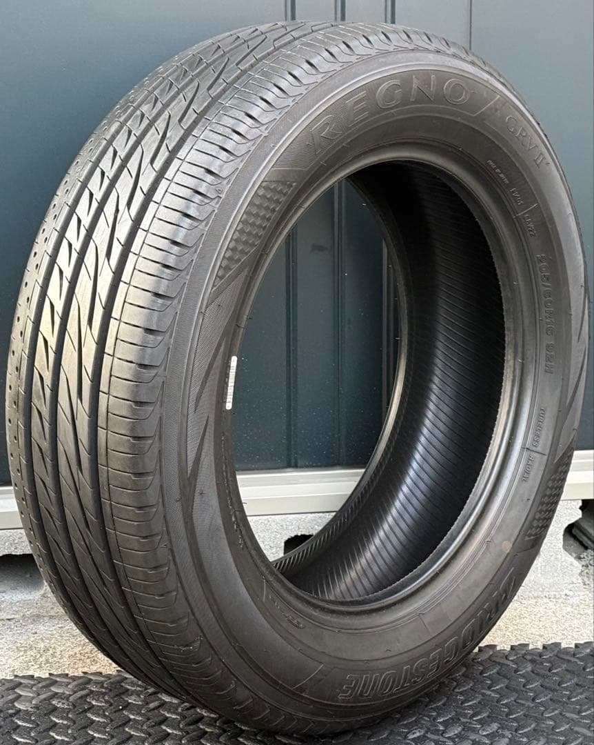 の*ん様 売り切り　205/60R16 REGNO GRVII 2024年