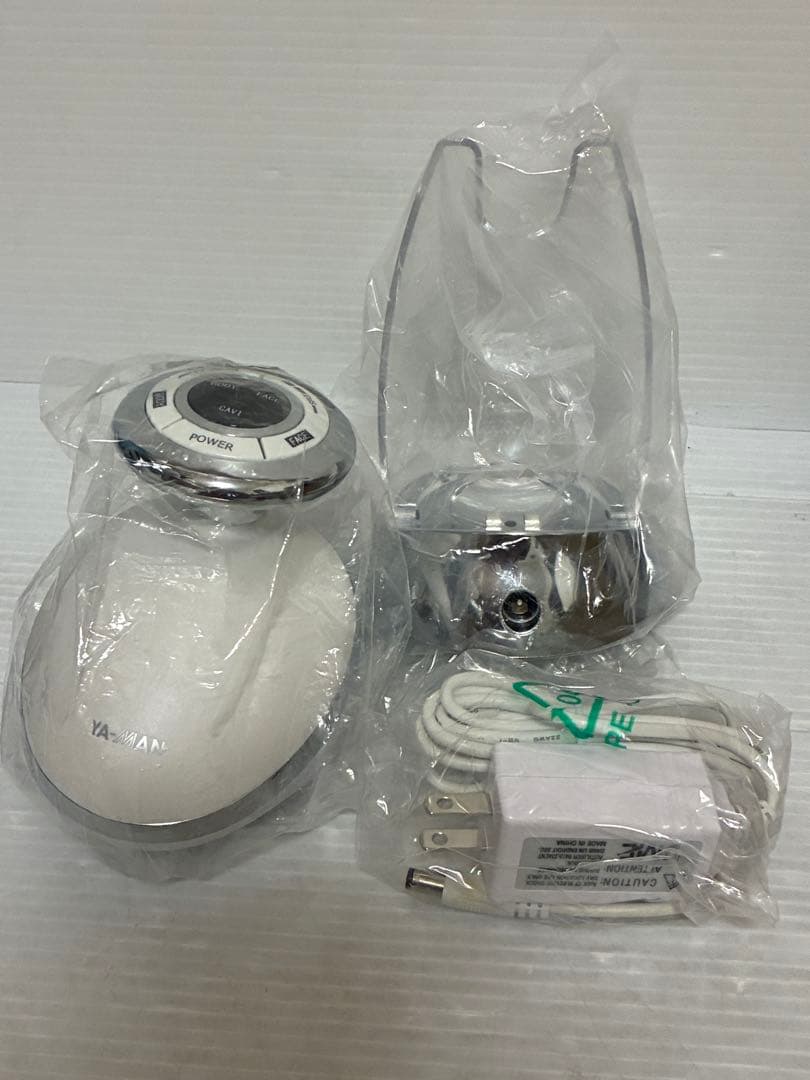 未使用品　ヤーマン　RFボーテ　キャビスパRFコア　ホワイト