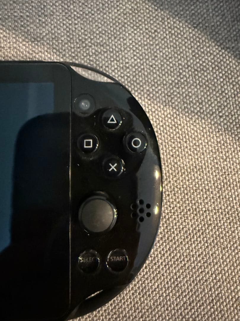 【18時まで購入で即日発送】PSVITA PCH-2000 ブラック