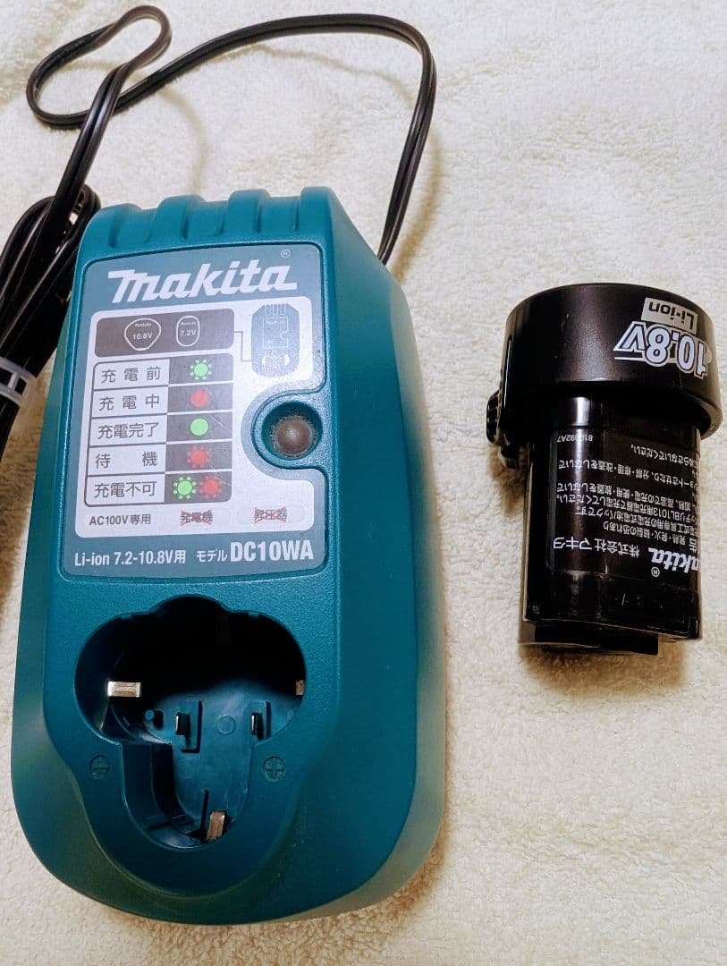 マキタ 充電式クリーナ CL100D 【 makita コードレス掃除機 】