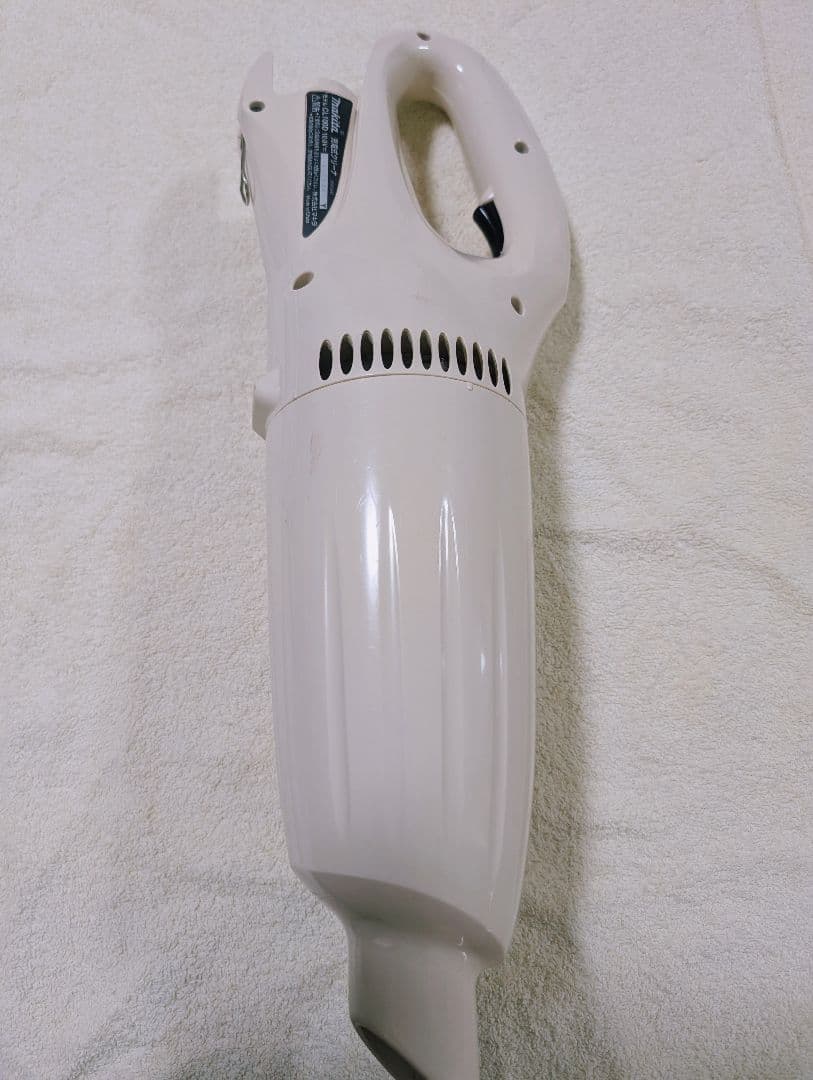 マキタ 充電式クリーナ CL100D 【 makita コードレス掃除機 】