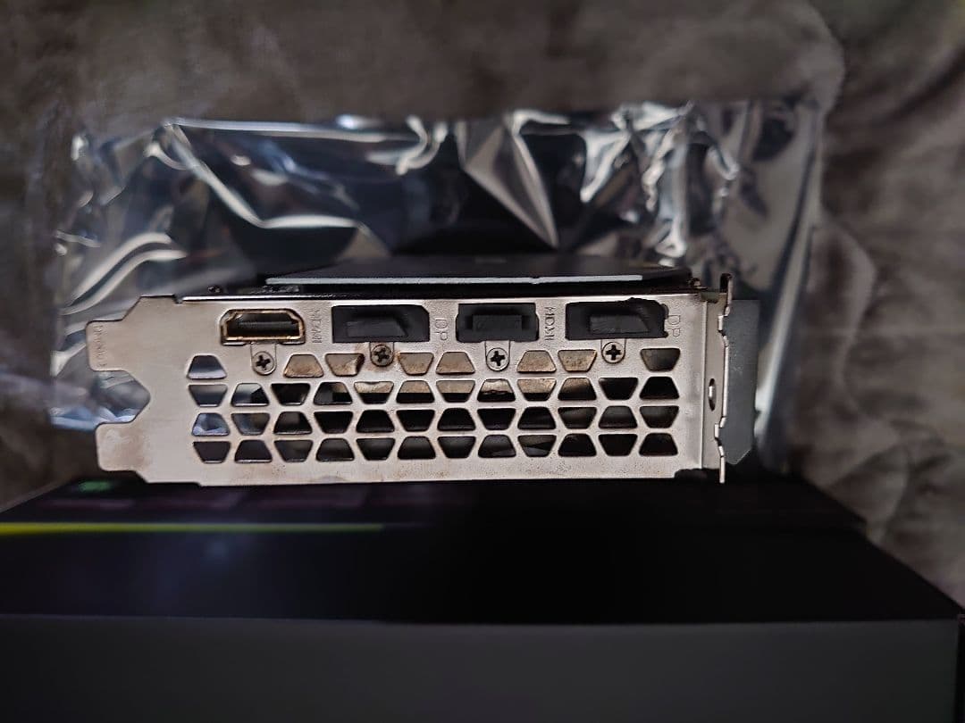 GIGABYTE GEFORCE RTX 3060 本体