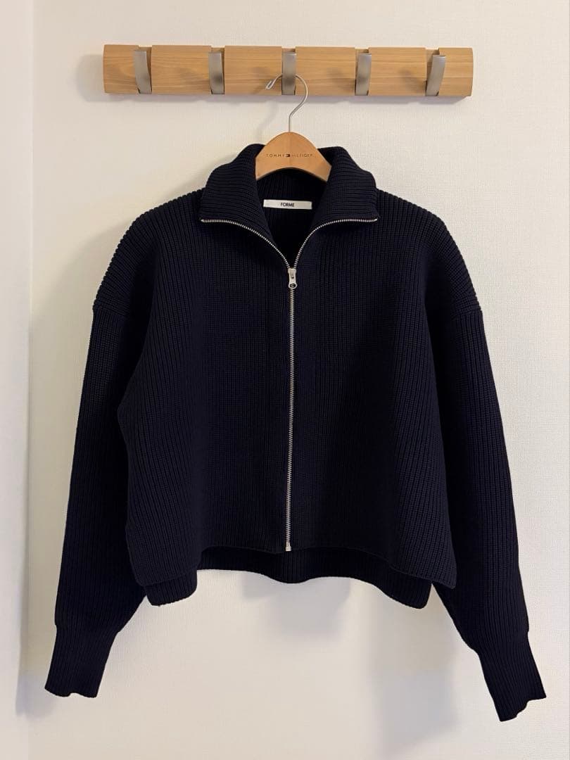 FORME ZIP KNIT CARDIGAN ネイビー　東原亜希さん