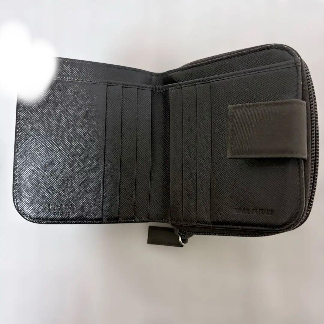 PRADA プラダ ナイロン 二つ折り 財布 高級感 ブラック 正規品 定番