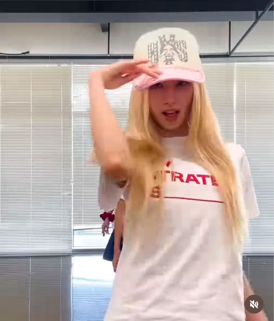 【twice サナ着用】ヒステリックグラマー　スタッズ メッシュキャップ　ピンク