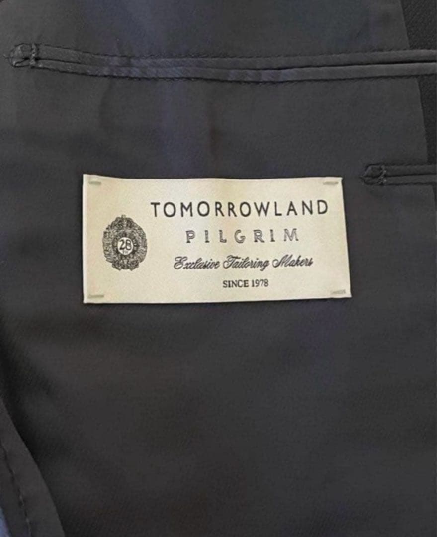 限定セール【美品】Tomorrowland ロロピアーナ 4Season 紺ブレ