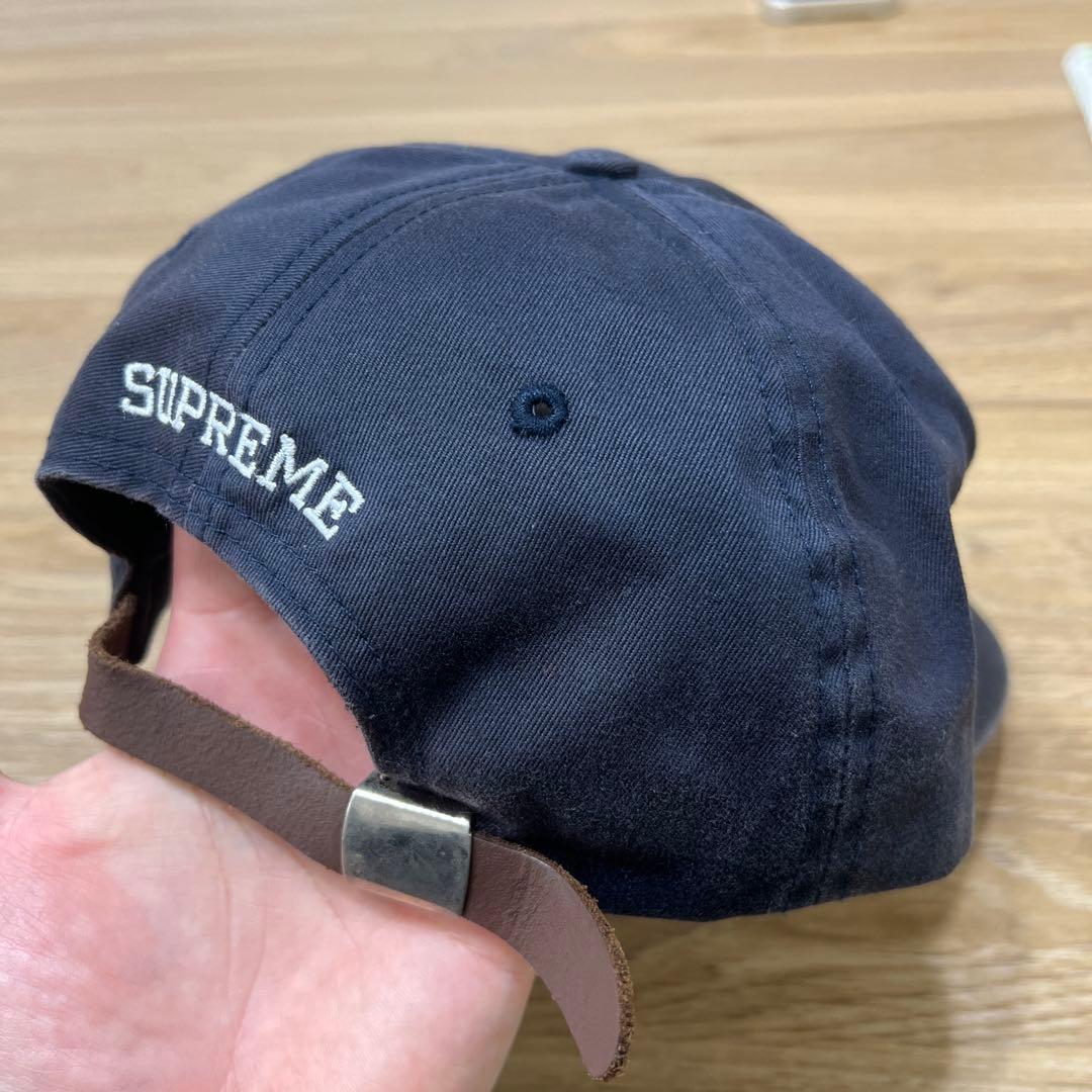 SUPREME ネイビー キャップ Sの刺繍