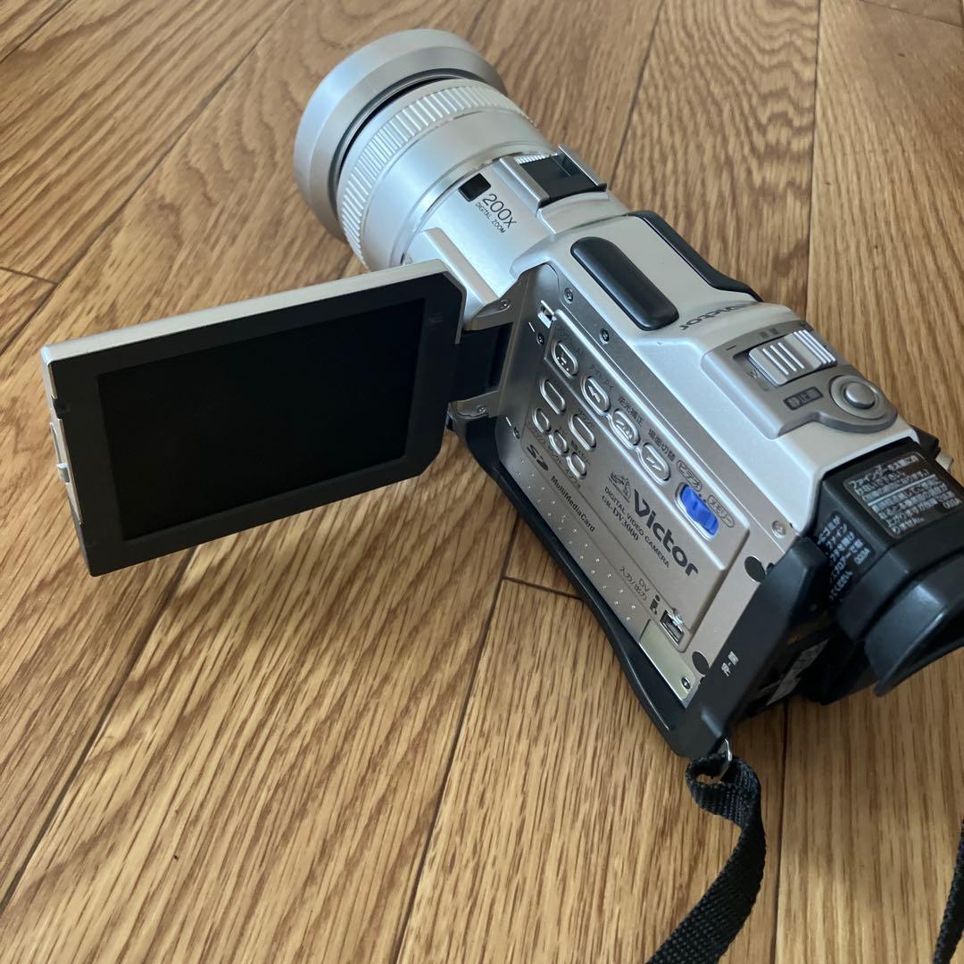 VictorJVC ビデオカメラ GR-DV3000 本体と付属品