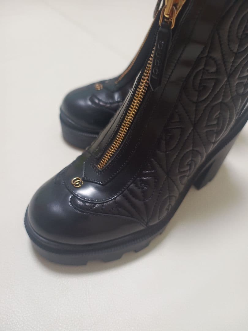 GUCCI 　グッチ　GGマーモント　レザー　ショート　ブーツ 黒　キルティング
