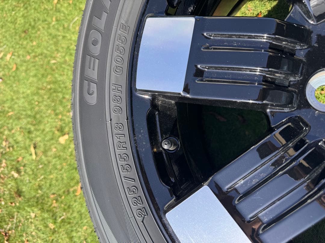 埼玉県引き渡し　新型デリカD5 純正 タイヤホイール4本セット 純正ナット付き