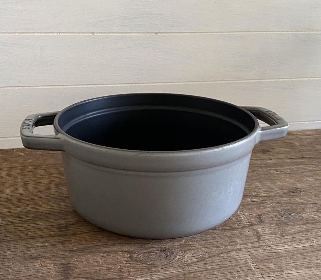 STAUB La Cocotte 22cm 両手鍋 鋳物鍋 ラウンド