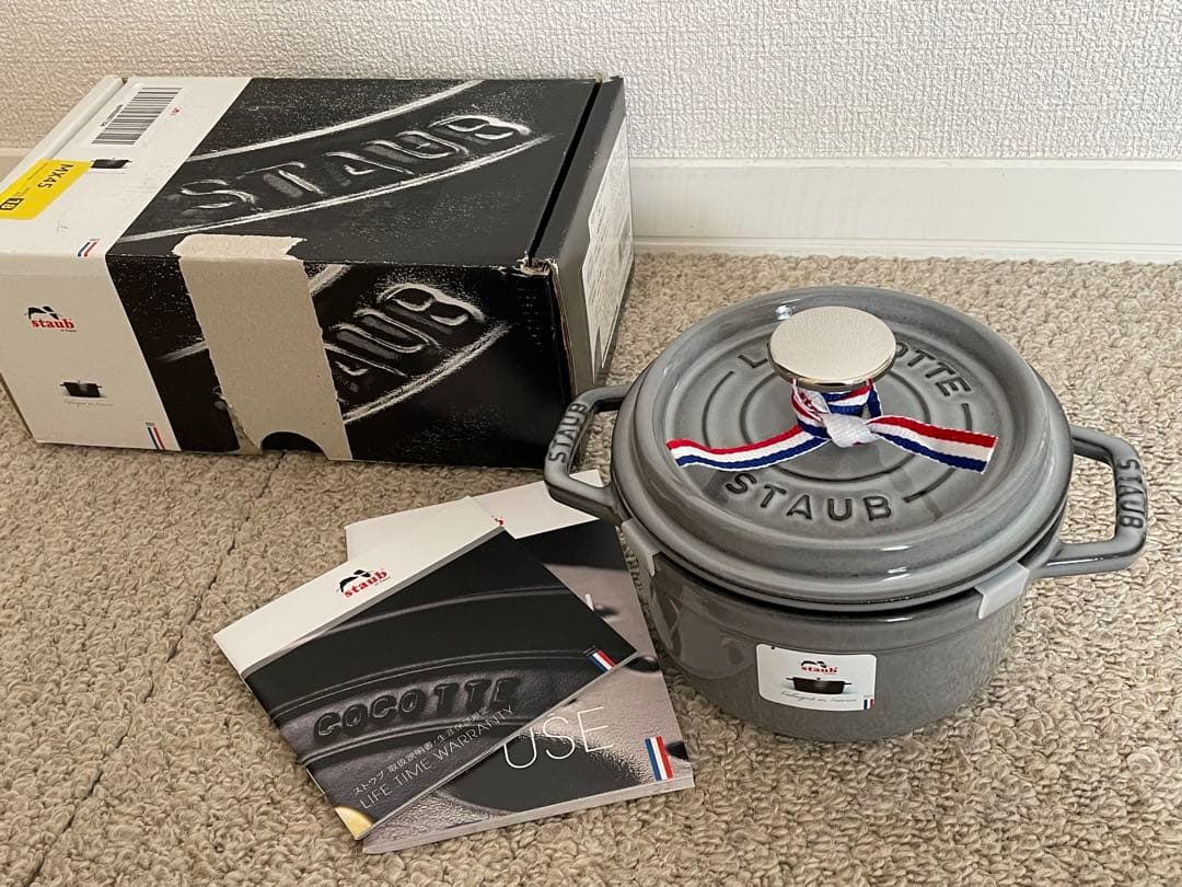 新品未使用　staub ストウブ　14cm グレー　ココットラウンド