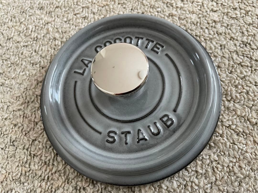 新品未使用　staub ストウブ　14cm グレー　ココットラウンド
