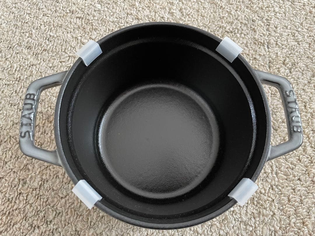 新品未使用　staub ストウブ　14cm グレー　ココットラウンド