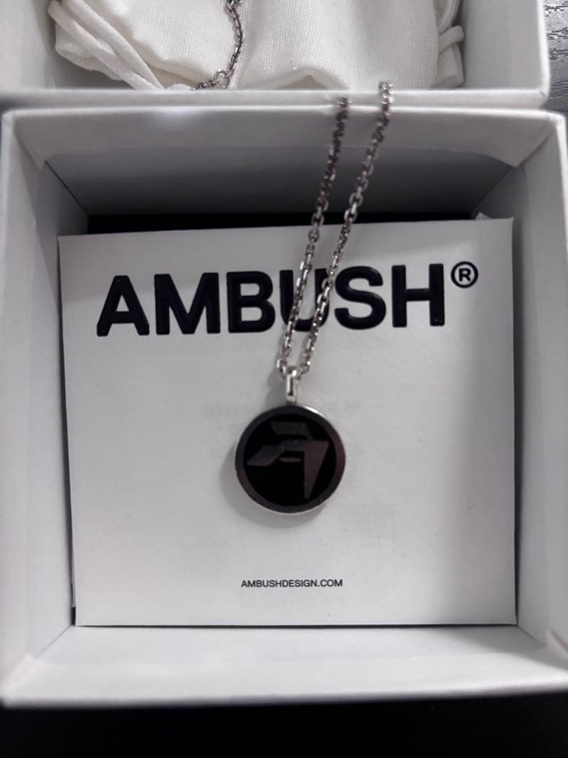 AMBUSH Epoxy Amblem チャーム ネックレス