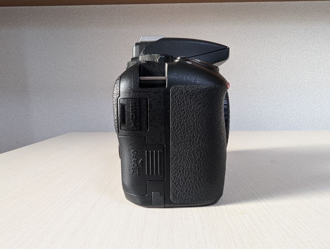 【美品】Nikon D5500 デジタル一眼レフカメラ 本体