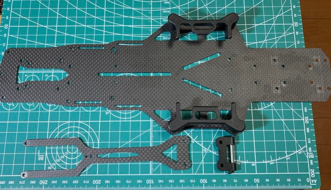 ＹＤ－２　カーボンシャーシセット