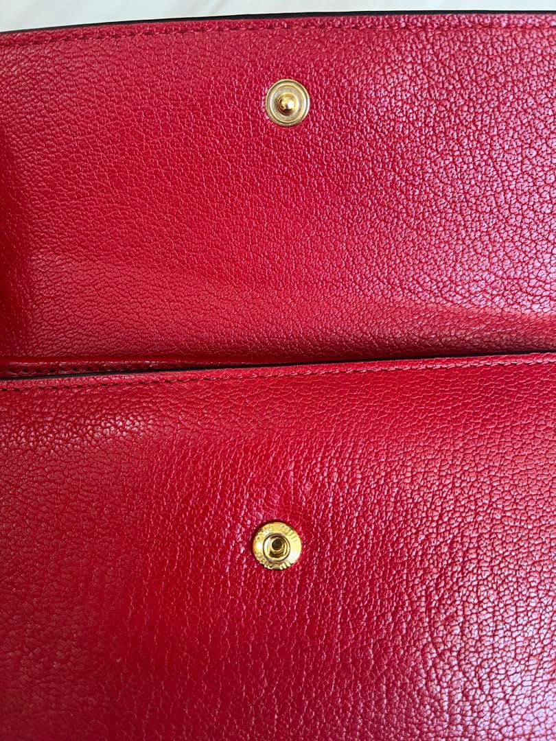 miu miu ミュウミュウ 赤 レザー 三つ折り財布