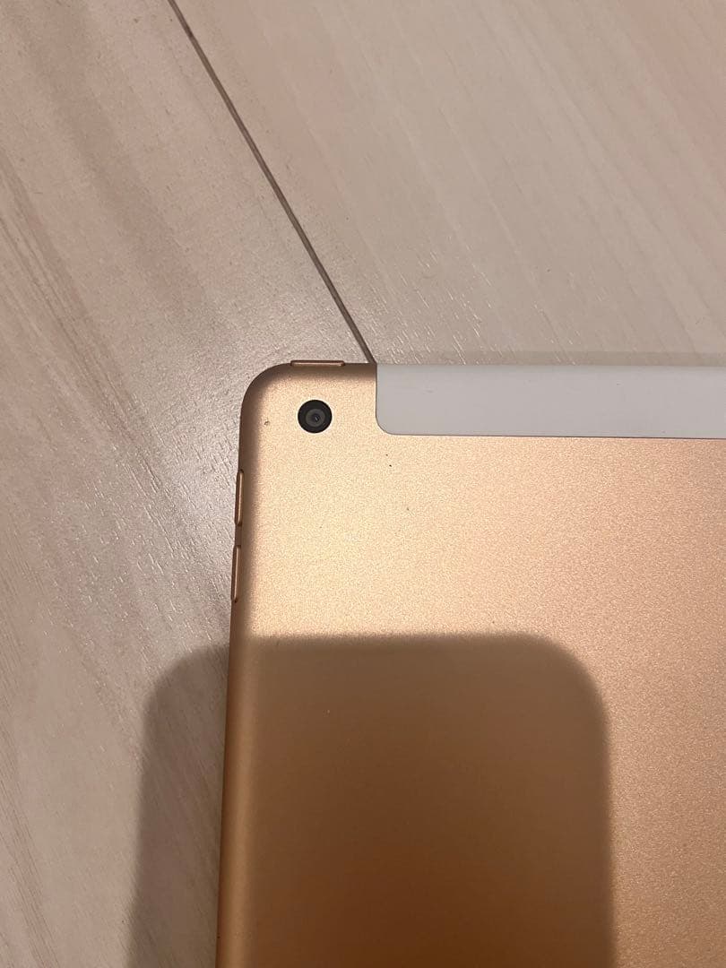 iPad 本体 ゴールド