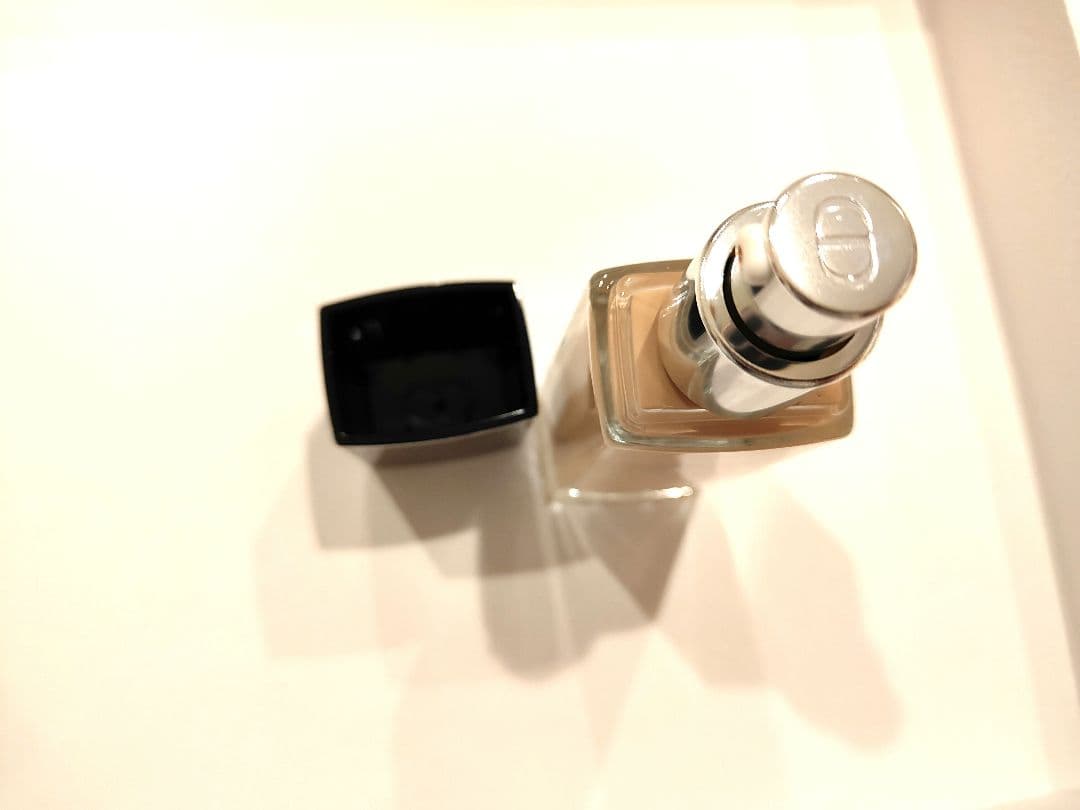 Dior フォーエバーフルイドグロウ　1N