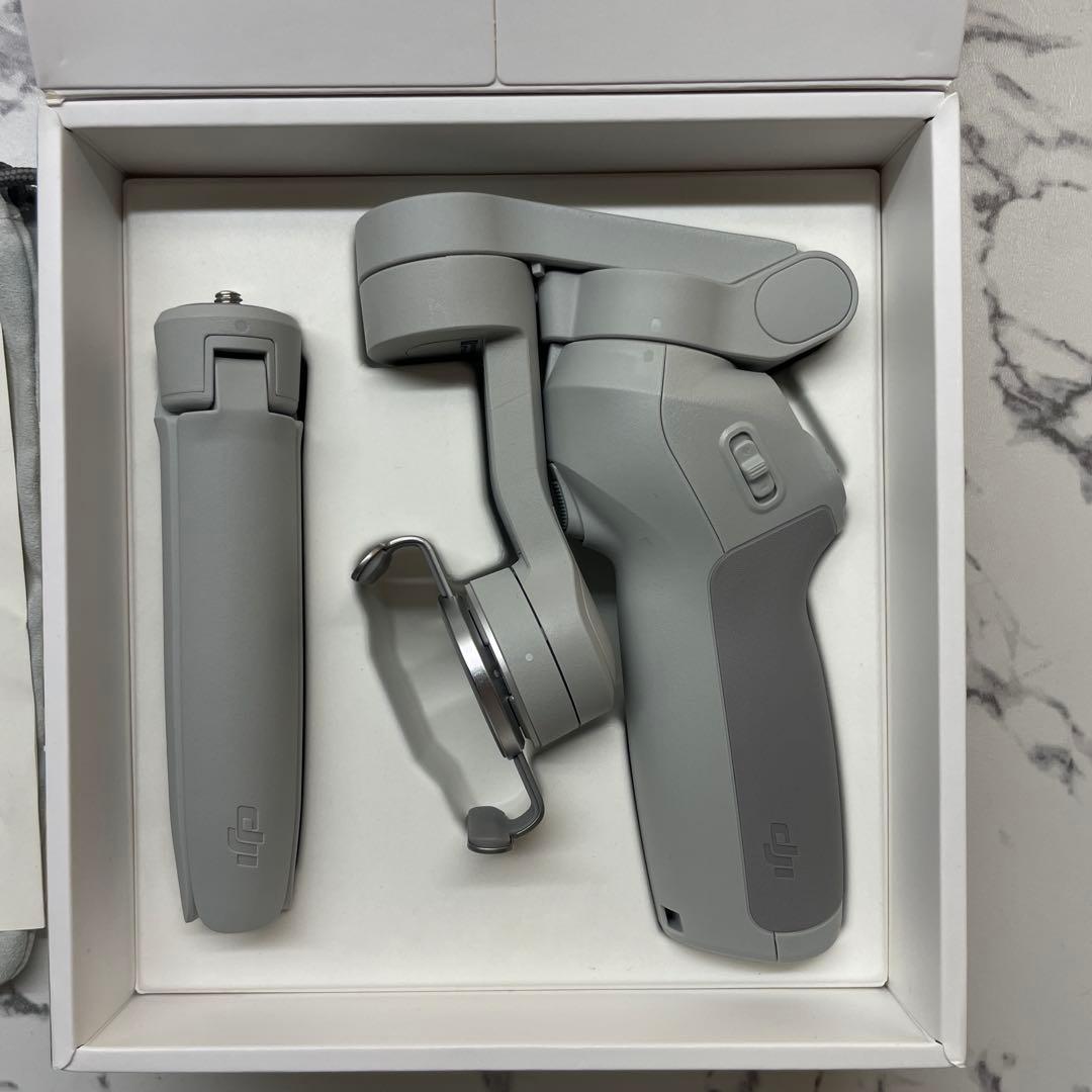 DJI Osmo Mobile SE スタビライザー(ほぼ未使用に近い)