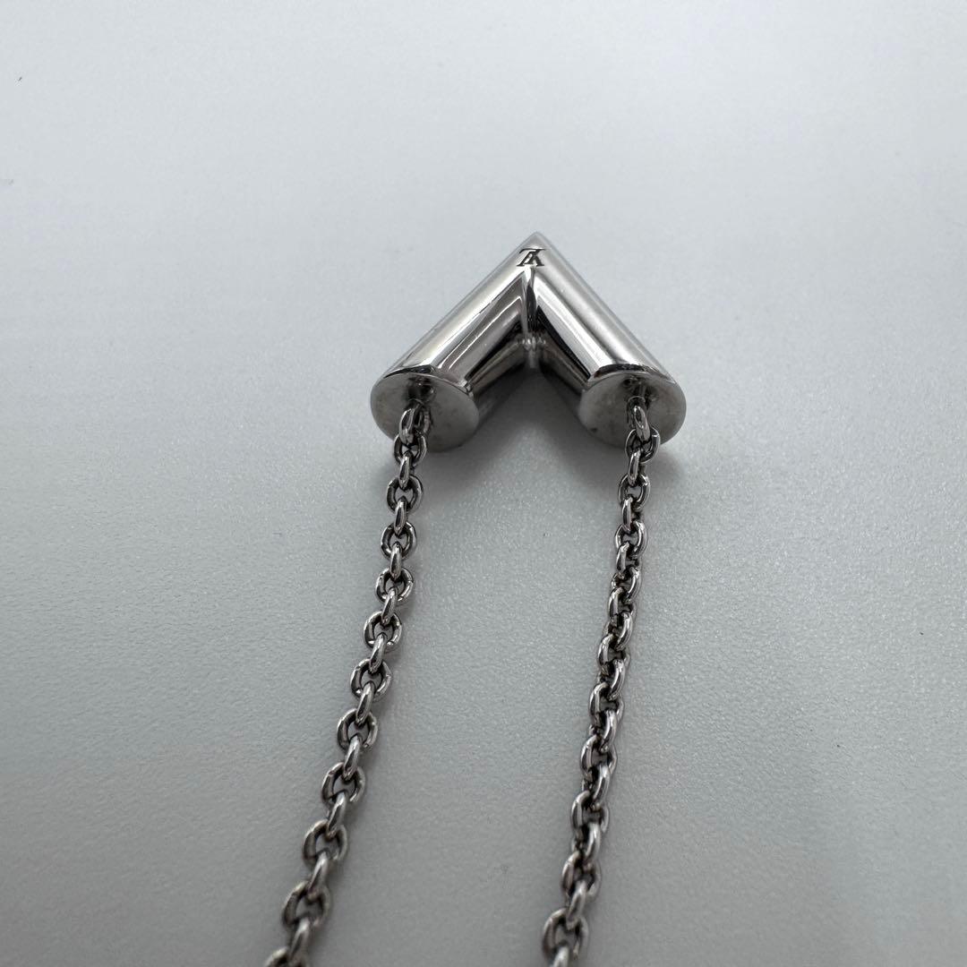 【美品】ルイ ヴィトン エセンシャルV ネックレス M63197 シルバー 箱有
