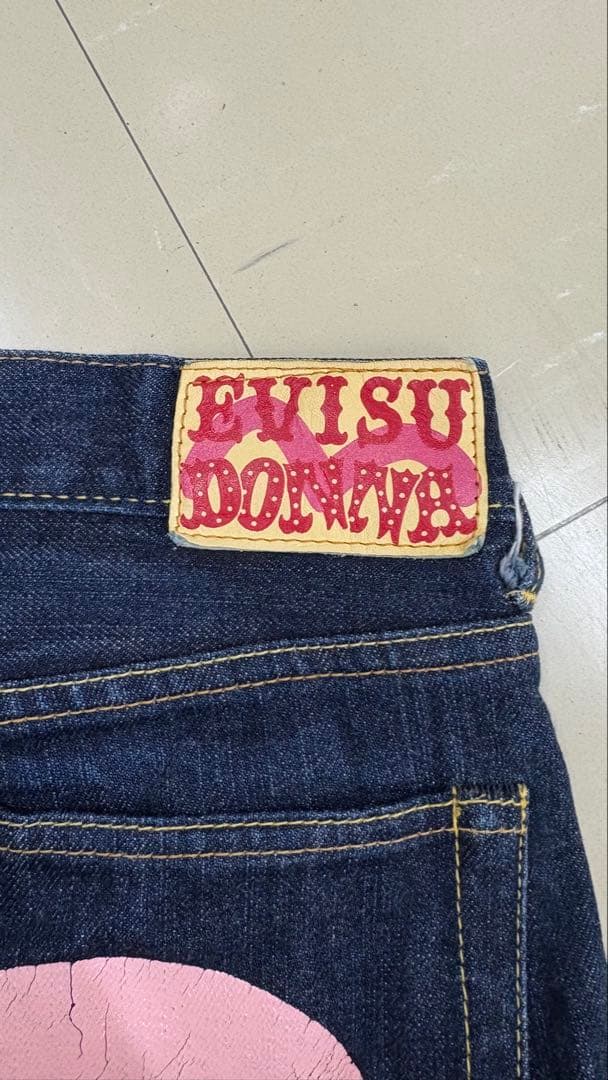 EVISU DONNA ピンクグラフィック ストレートデニム