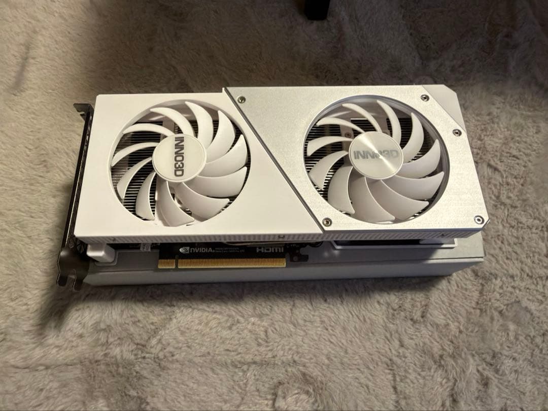 【新品限定価格】INNO3D GEFORECE RTX4060（ホワイト）
