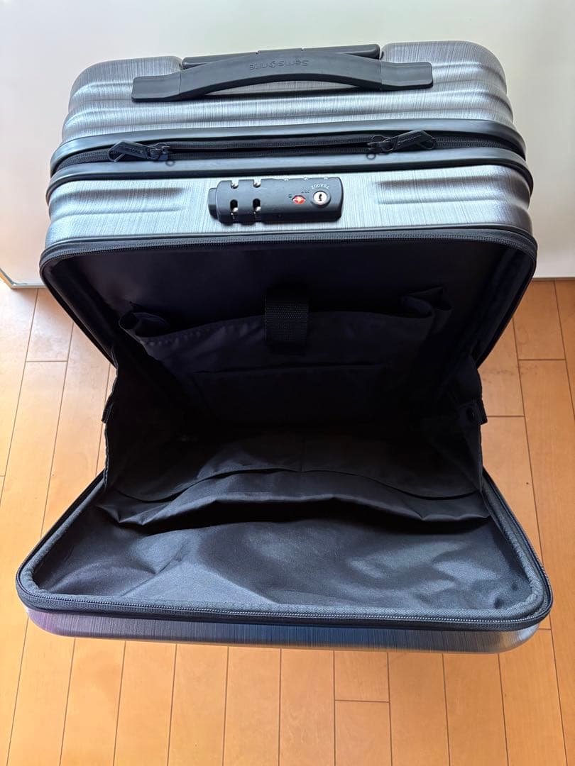 Samsonite サムソナイト スーツケース　INOVA 機内持込可能　41L