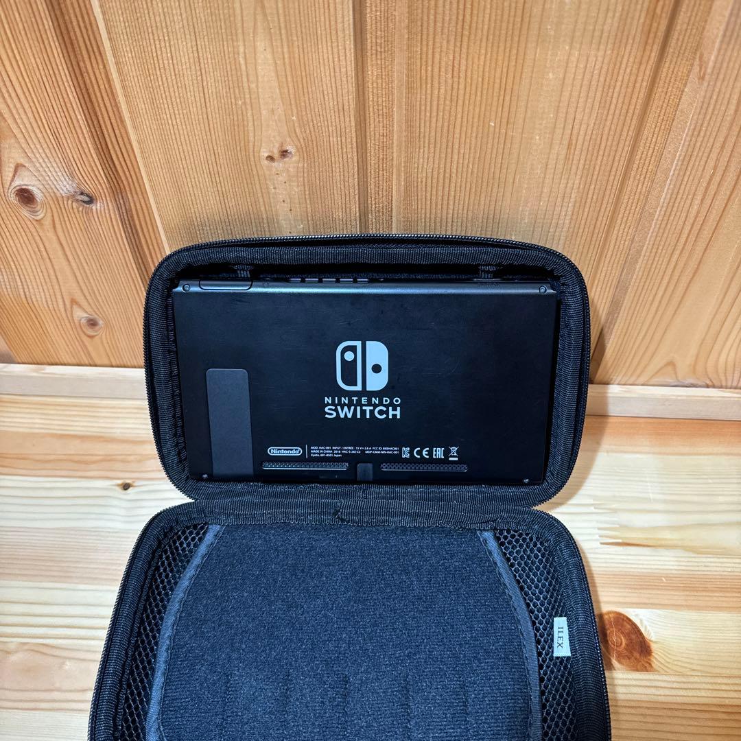 Nintendo Switch 本体のみ　純正ケース付き