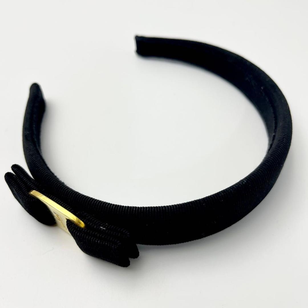 極美品 Ferragamo フェラガモ カチューシャ ヘアアクセサリー