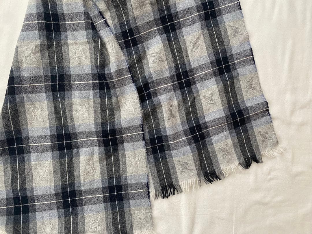 美品ヴィヴィアン Vivienne Westwood 　 オーブロゴ入りマフラー