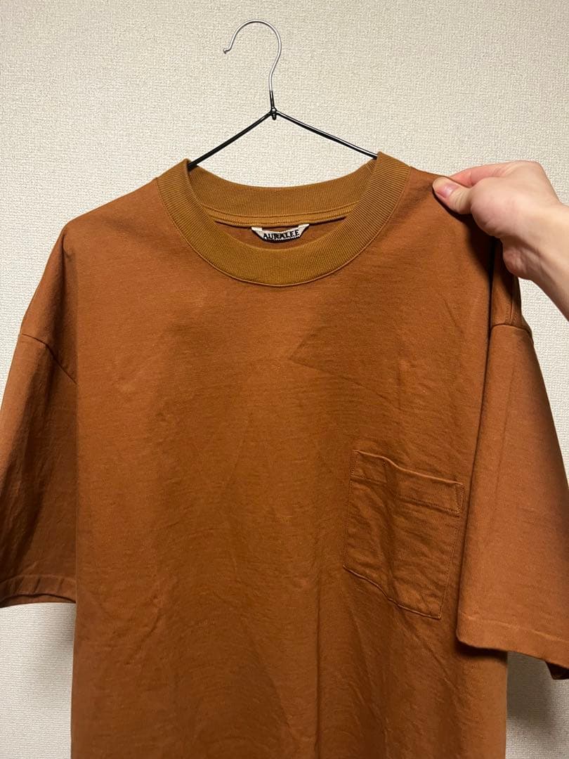 AURALEE【オーラリー】 Tシャツ。