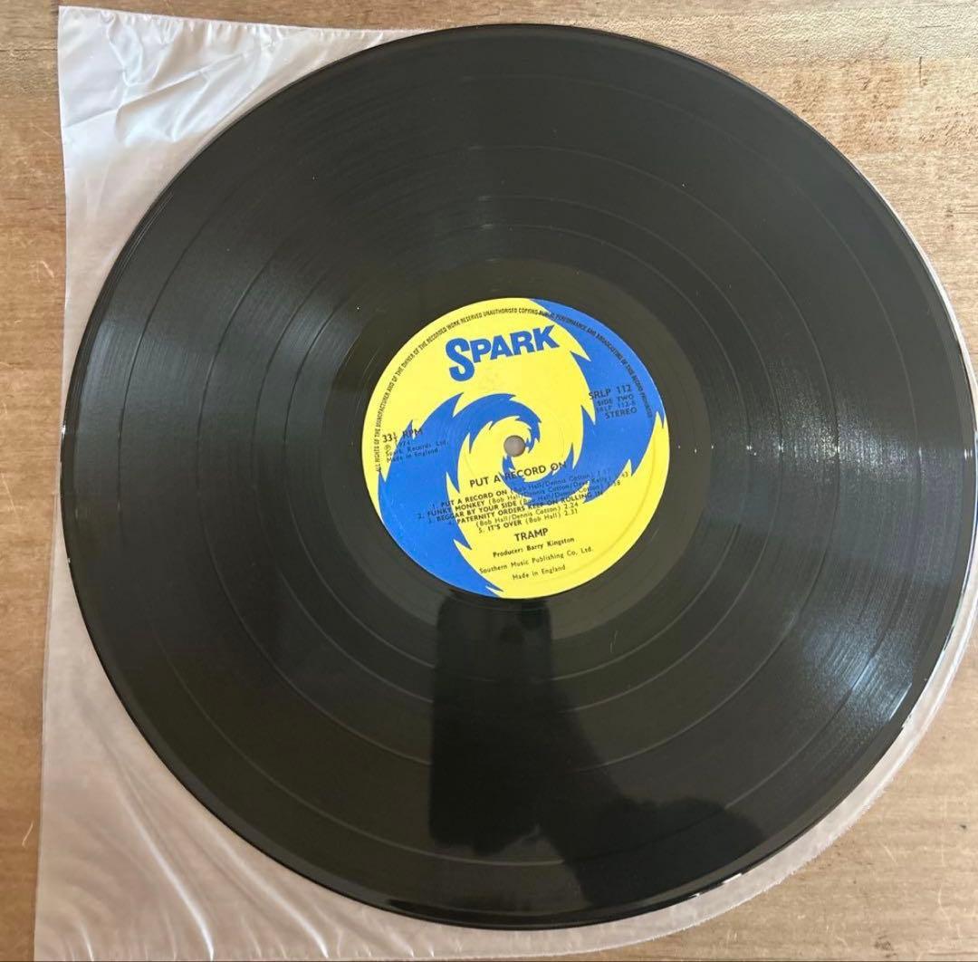 TRAMP PUT A RECORD ON トランプ