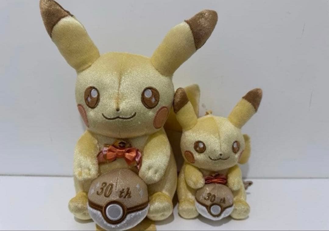 ピカチュウ　ぬいぐるみ　30周年