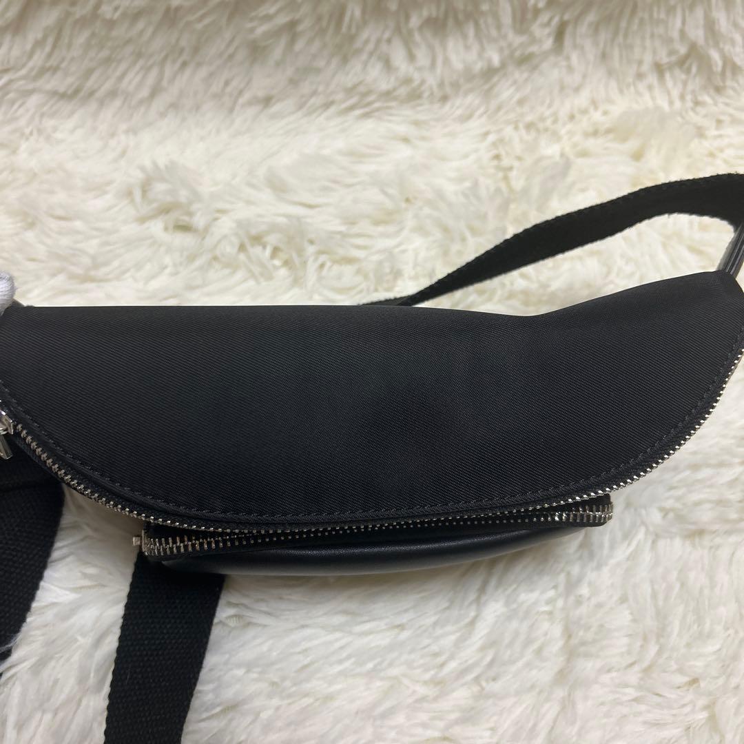 【極美品】A.P.C ボディバッグ　ショルダーバッグ