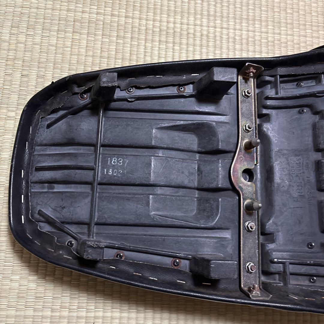 カワサキ　バリオス2 純正シート　２型