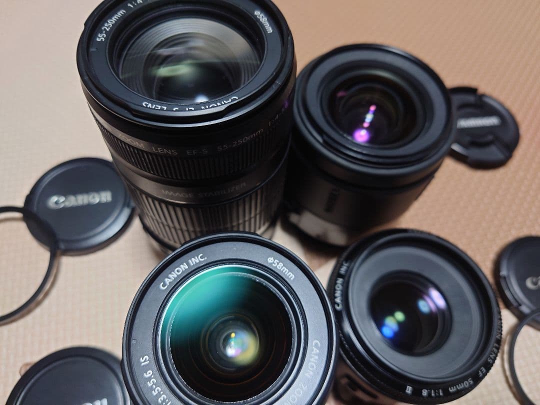 EOS KISS X4 ダブルズームキット 50mmf1.8単焦点レンズ